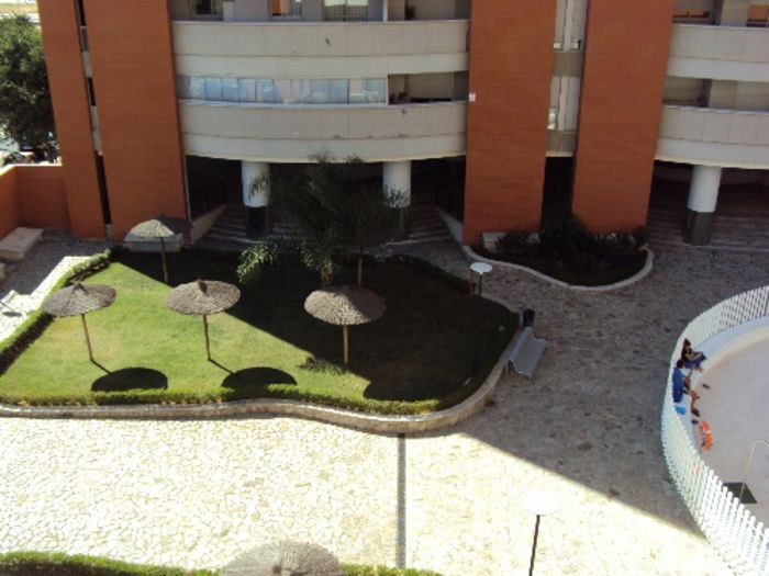 PISO AMUEBLADO EN JARDINES DE HERCULES