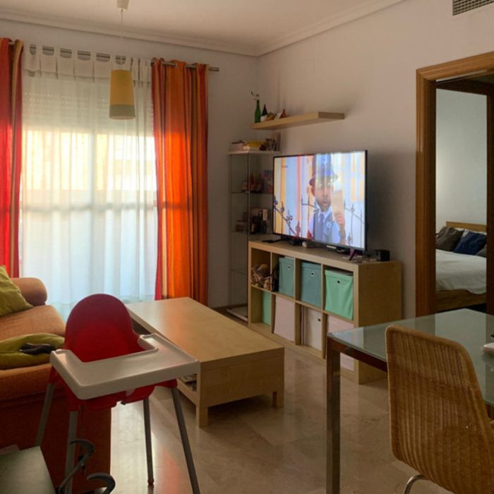 PISO AMUEBLADO EN JARDINES DE HERCULES