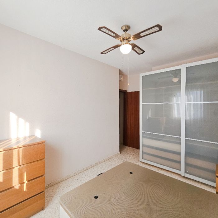 PISO  AMUEBLADO CON ASCENSOR Y GARAJE