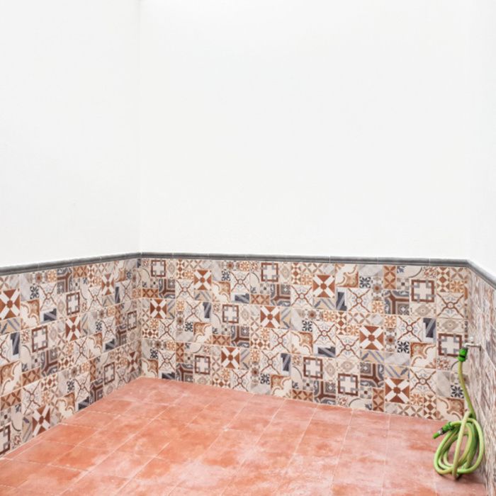 CASA  AMUEBLADA INDEPENDIENTE DE 3 PLANTAS