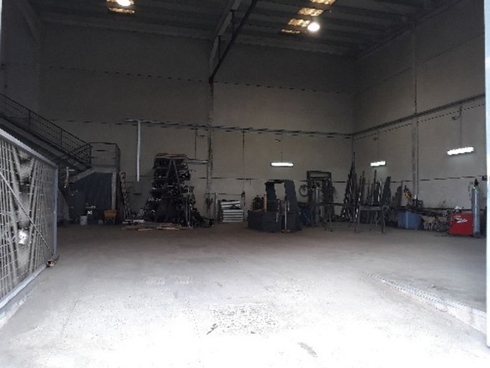 NAVE TOTALMENTE TERMINADA Y LISTA PARA ABRIR NEGOCIO