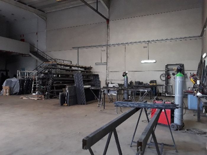 NAVE TOTALMENTE TERMINADA Y LISTA PARA ABRIR NEGOCIO