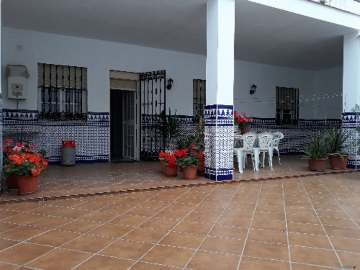 ESPECTACULAR CASA EN URBANIZACIÓN CASTILLO DE ALCALÁ