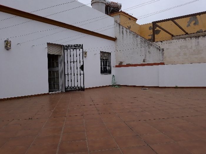 ESPECTACULAR CASA EN URBANIZACIÓN CASTILLO DE ALCALÁ