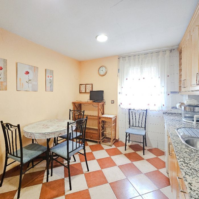 ESTUPENDA CASA UNIFAMILIAR TOTALMENTE AMUEBLADA