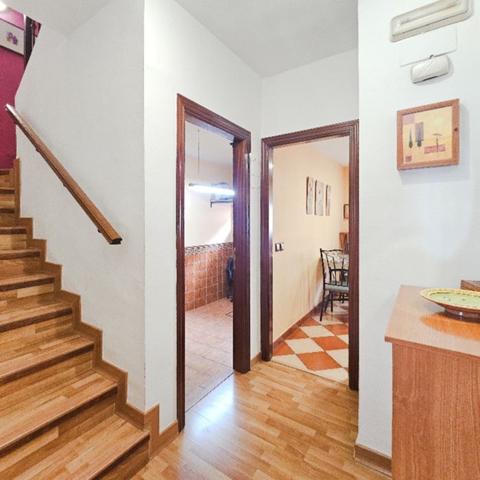 ESTUPENDA CASA UNIFAMILIAR TOTALMENTE AMUEBLADA