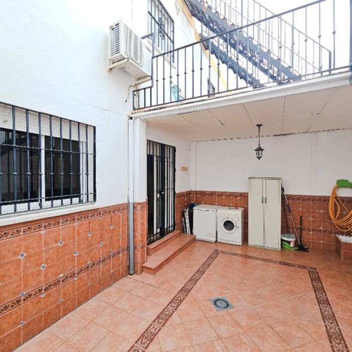 ESTUPENDA CASA UNIFAMILIAR TOTALMENTE AMUEBLADA