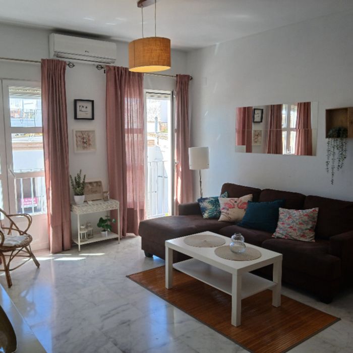 BONITO PISO TOTALMENTE AMUEBLADO