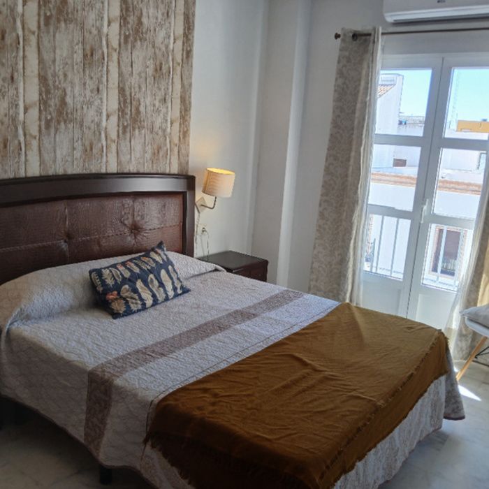 BONITO PISO TOTALMENTE AMUEBLADO