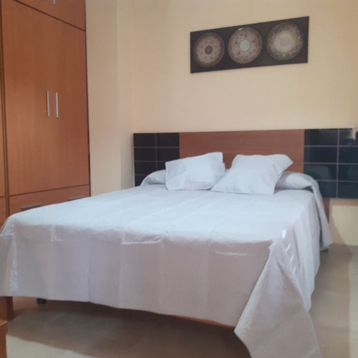 PRECIOSO APARTAMENTO-DUPLEX AMUEBLADO CON TERRAZA