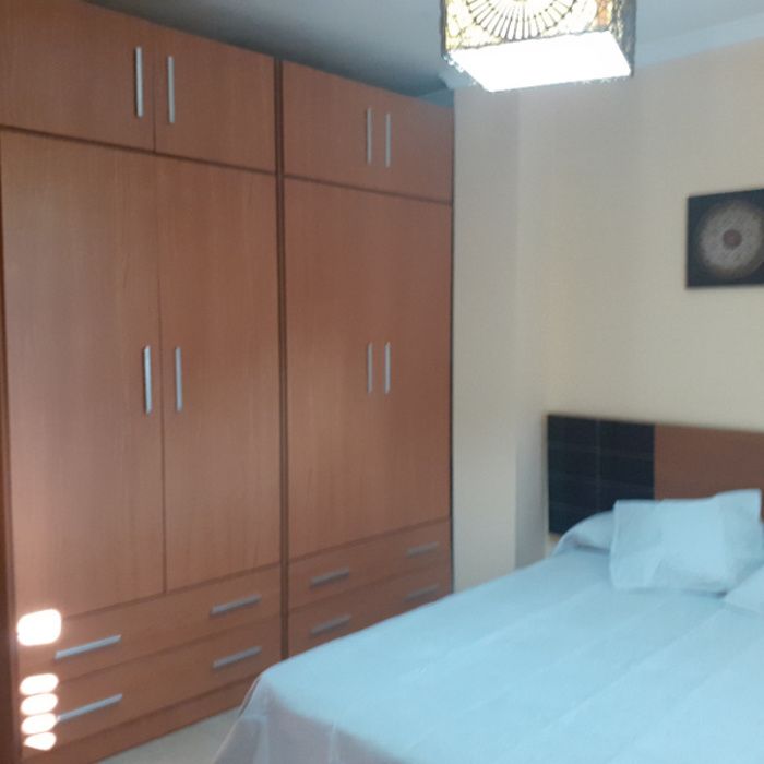 PRECIOSO APARTAMENTO-DUPLEX AMUEBLADO CON TERRAZA