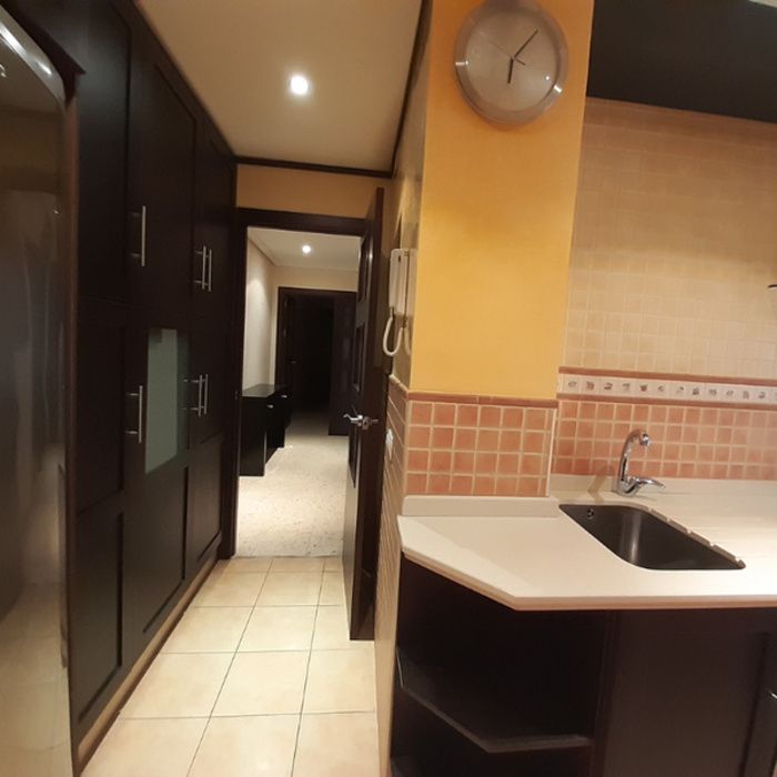 ESTUPENDO PISO AMUEBLADO CON PLAZA DE GARAJE