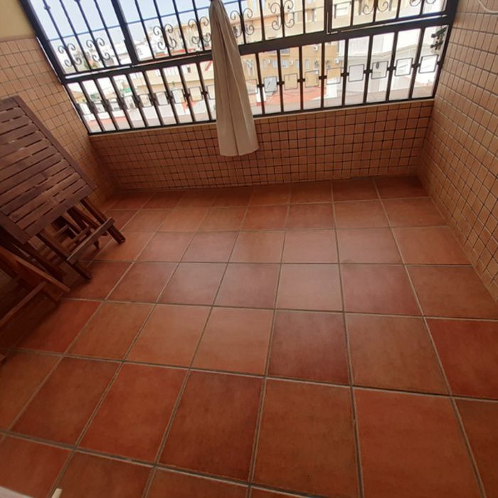 ESTUPENDO PISO AMUEBLADO CON PLAZA DE GARAJE