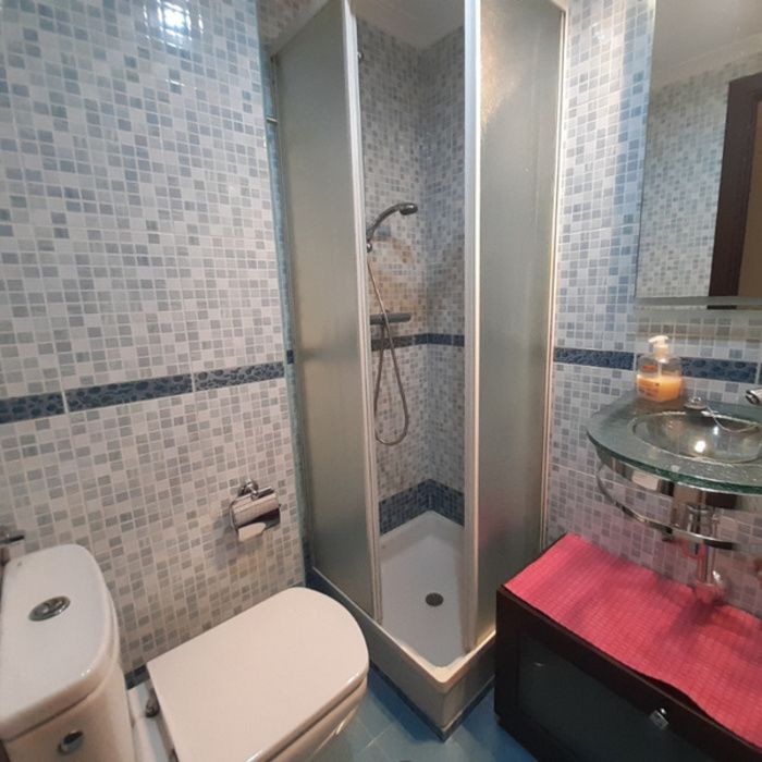 ESTUPENDO PISO AMUEBLADO CON PLAZA DE GARAJE