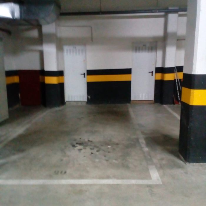 ESTUPENDO PISO TOTALMENTE AMUEBLADO CON ASCENSOR Y GARAJE