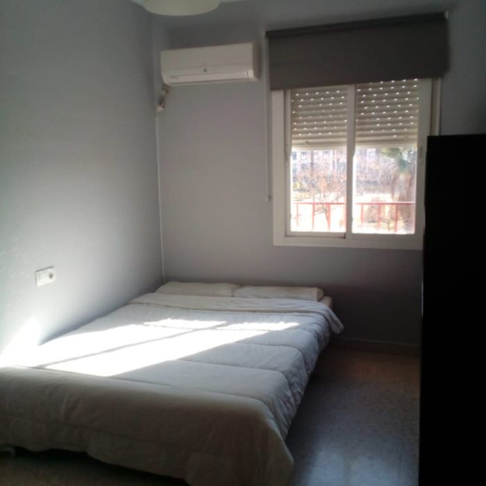 ESTUPENDO PISO TOTALMENTE AMUEBLADO CON ASCENSOR Y GARAJE