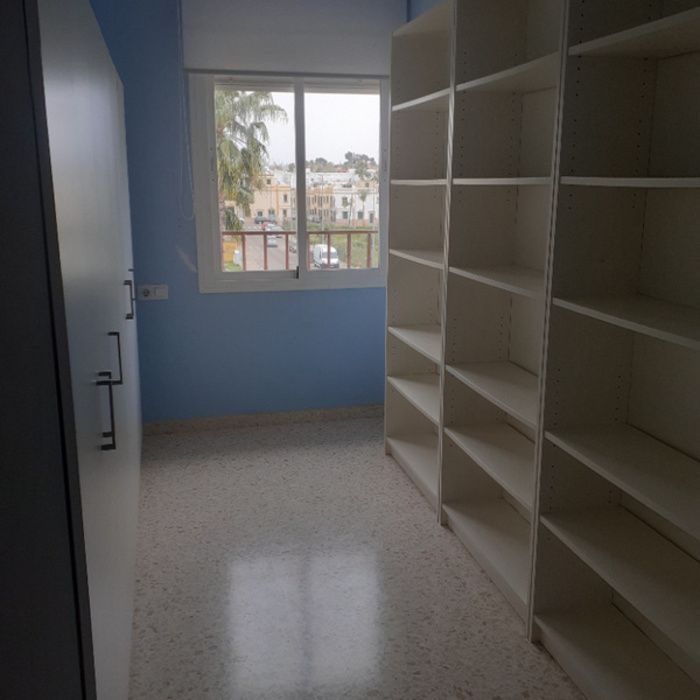 ESTUPENDO PISO TOTALMENTE AMUEBLADO CON ASCENSOR Y GARAJE