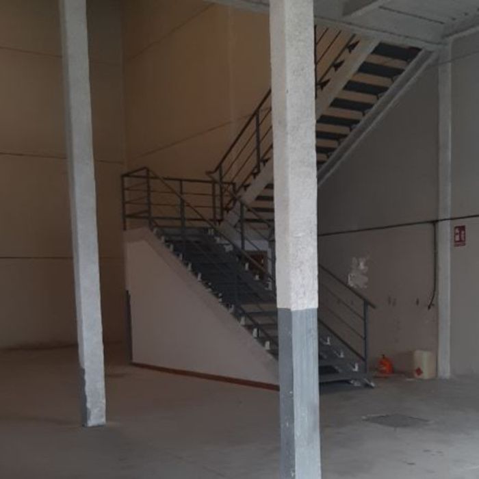 NAVE DE ALQUILER EN POLIGONO RECISUR