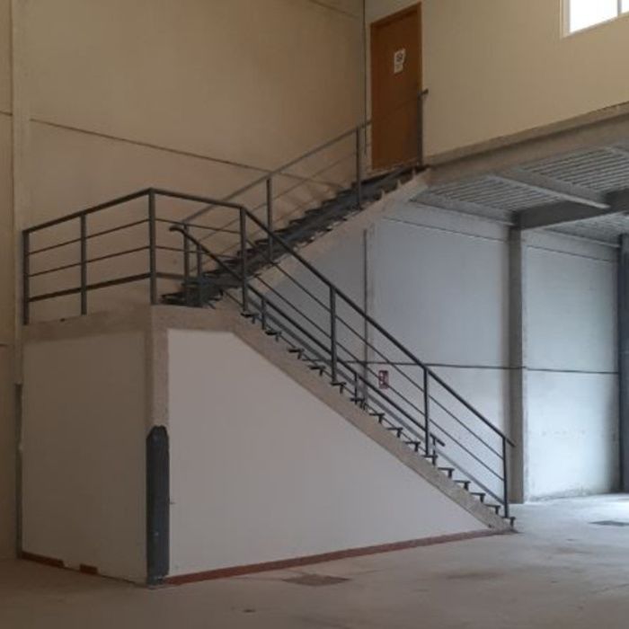 NAVE DE ALQUILER EN POLIGONO RECISUR