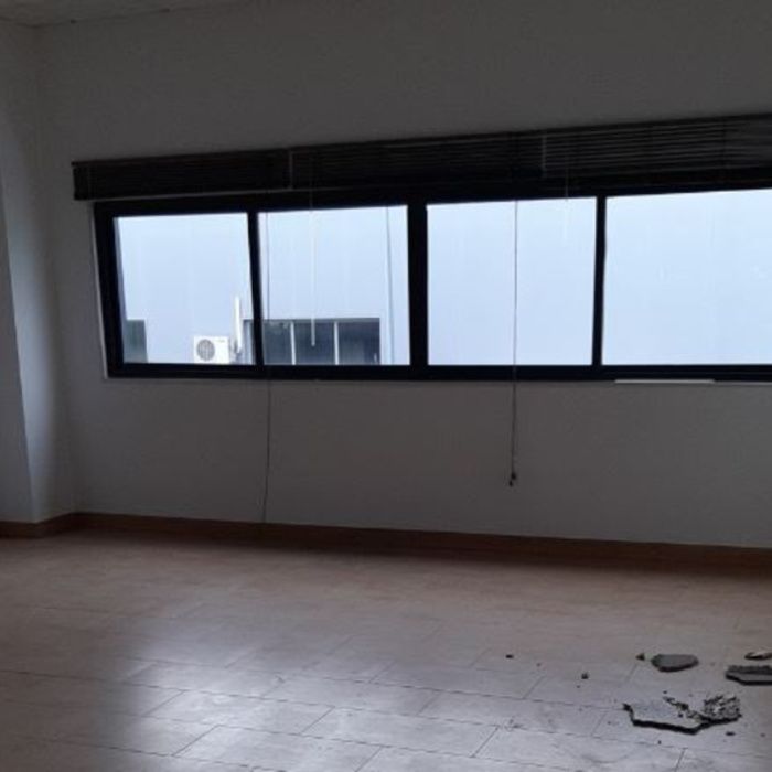 NAVE DE ALQUILER EN POLIGONO RECISUR