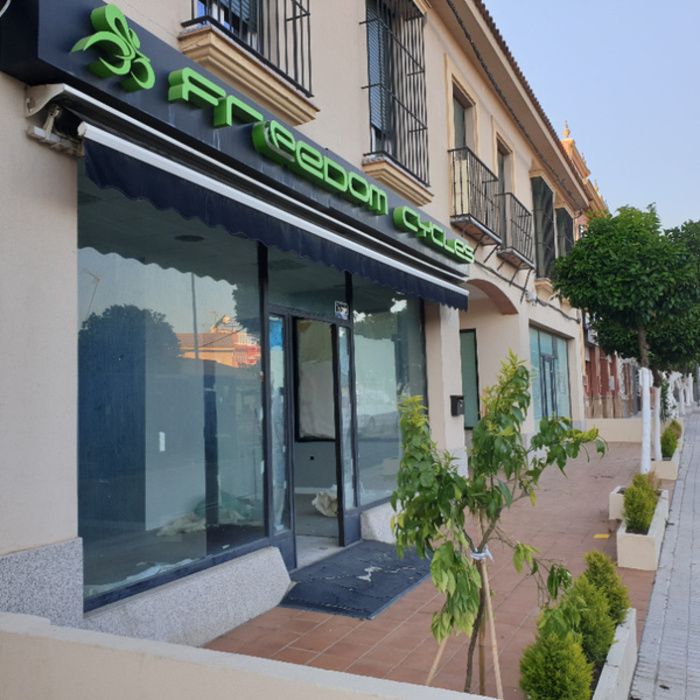 LOCAL COMERCIAL EN EL CENTRO DE SAN JOSE DE LA RINCONADA