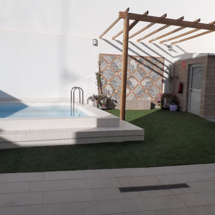 PISOS DE 2 DORMITORIOS EN RESIDENCIAL CON PISCINA