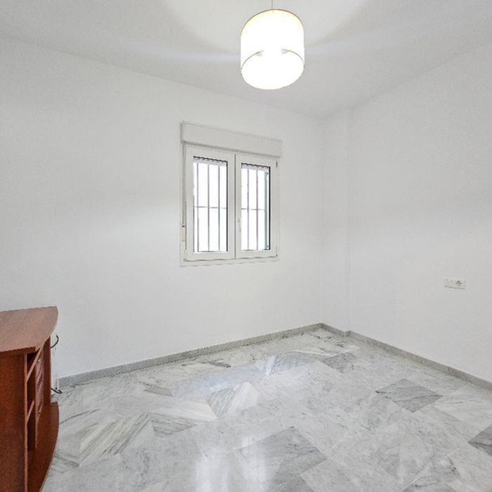 PISO AMUEBLADO