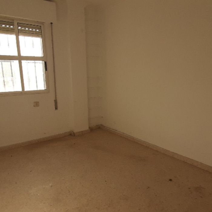 GRAN PISO DE 100M2 DE VPO