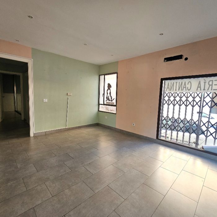 ALQUILER  DE LOCAL COMERCIAL PARQUE CENTRO