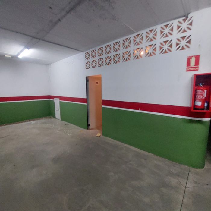 TRASTERO EN CONDEQUINTO