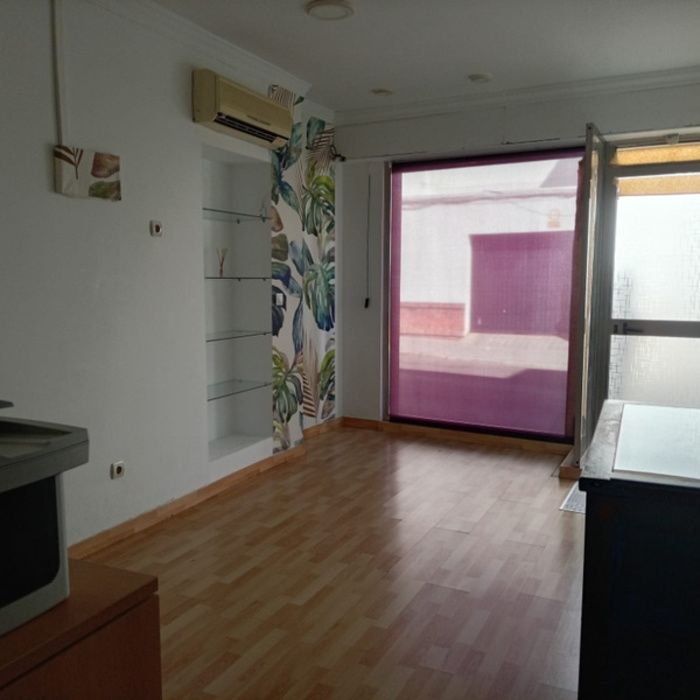 LOCAL COMERCIAL ZONA DEL BARRERO
