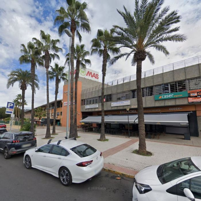 PLAZA DE APARCAMIENTO | JUNTO METRO CONDEQUINTO (Edificio Comercial)