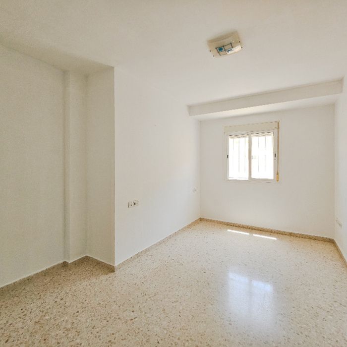 ¡Tu nuevo hogar te espera! Precioso piso VPO con garaje y trastero en Alcalá de Guadaíra