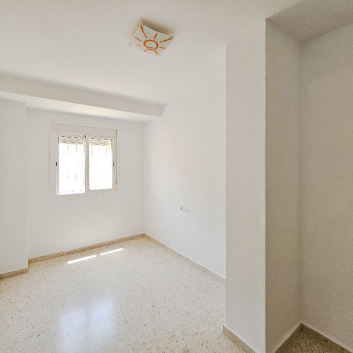 ¡Tu nuevo hogar te espera! Precioso piso VPO con garaje y trastero en Alcalá de Guadaíra