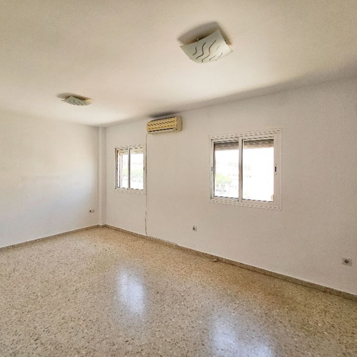 ¡Tu nuevo hogar te espera! Precioso piso VPO con garaje y trastero en Alcalá de Guadaíra