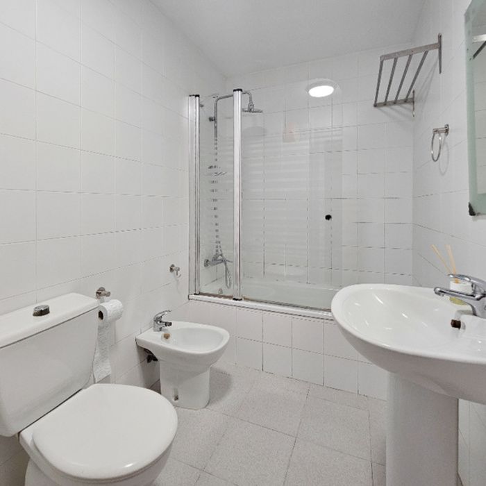 ¡Tu nuevo hogar te espera! Precioso piso VPO con garaje y trastero en Alcalá de Guadaíra