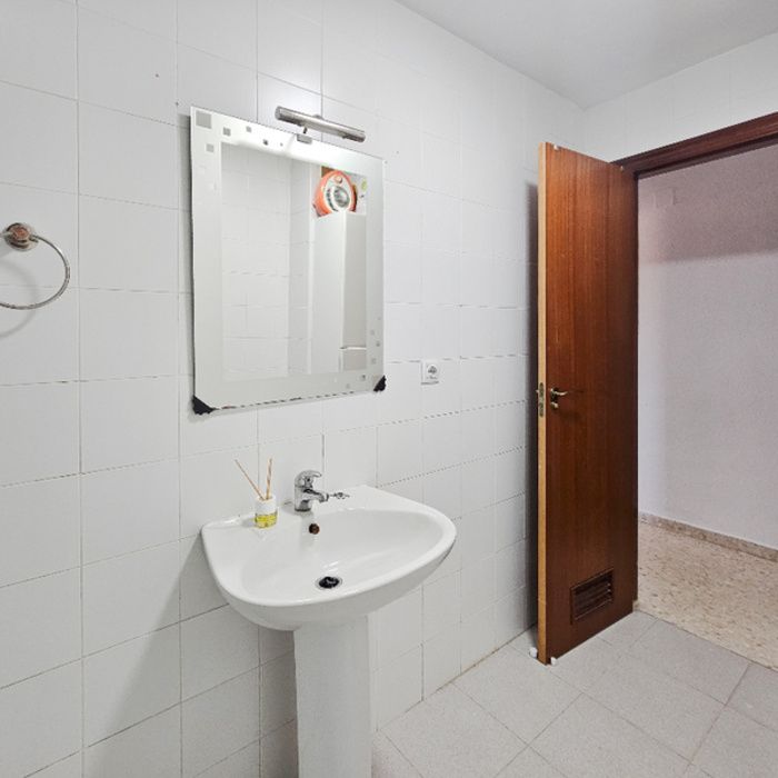¡Tu nuevo hogar te espera! Precioso piso VPO con garaje y trastero en Alcalá de Guadaíra
