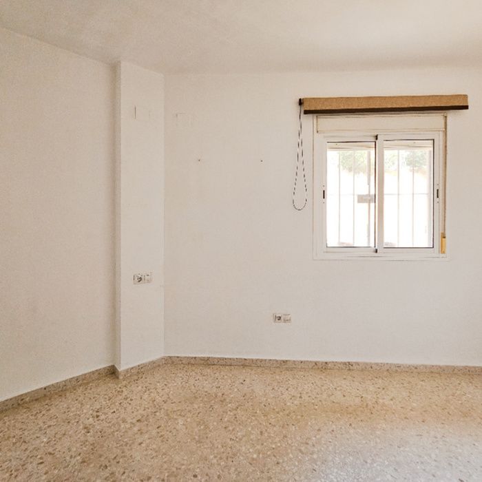 ¡Tu nuevo hogar te espera! Precioso piso VPO con garaje y trastero en Alcalá de Guadaíra