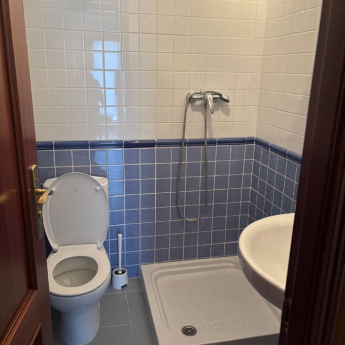 ¡Tu oasis en Mairena! Piso con piscina, pádel, garaje, trastero y lavadero en Urbanización Hermanas