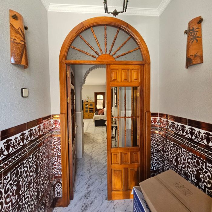 GRAN CASA EN PLANTA BAJA JUNTO AL CENTRO COMERCIAL WAY!