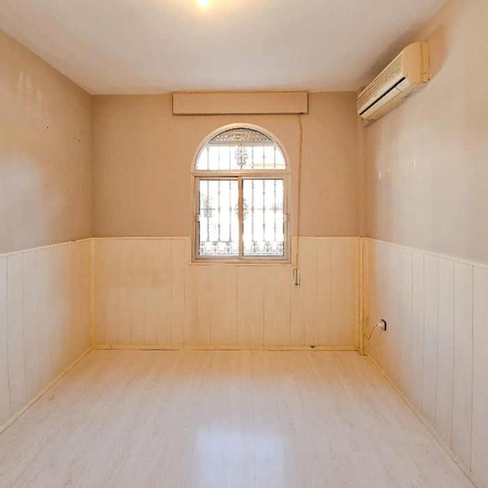 GRAN CASA EN PLANTA BAJA JUNTO AL CENTRO COMERCIAL WAY!