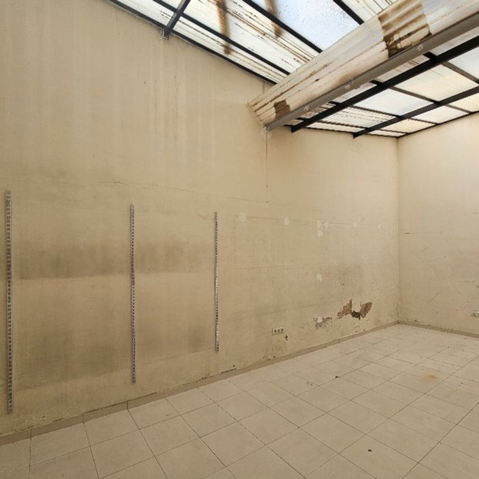 LOCAL COMERCIAL EN CALLE SILOS