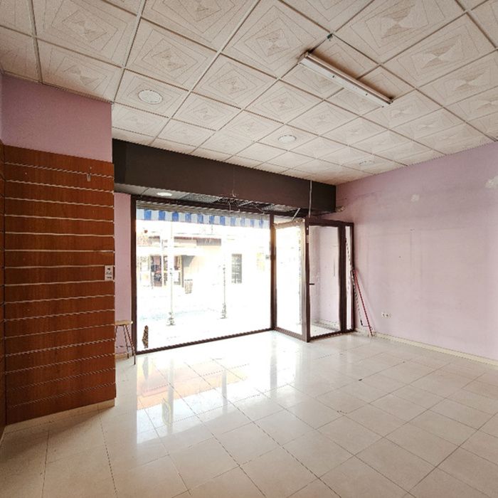 LOCAL COMERCIAL EN CALLE SILOS