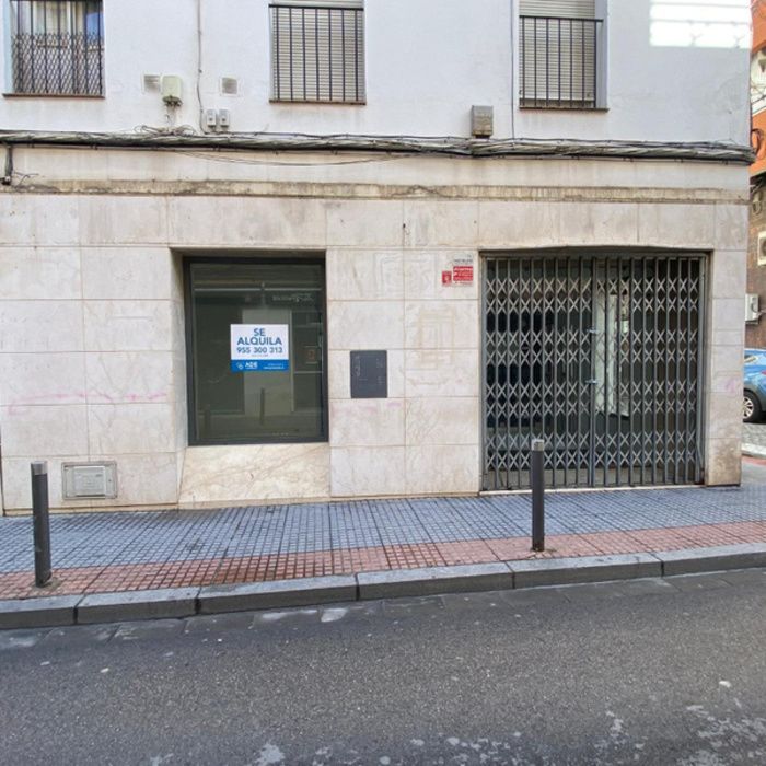 LOCAL COMERCIAL EN DOS HERMANAS