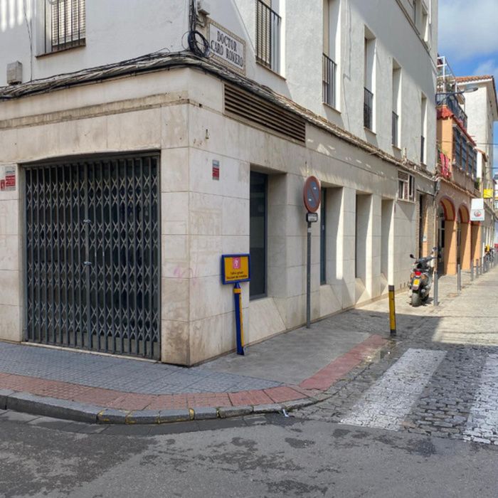 LOCAL COMERCIAL EN DOS HERMANAS