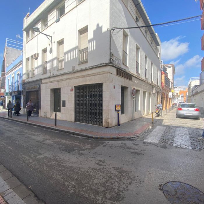 LOCAL COMERCIAL EN DOS HERMANAS