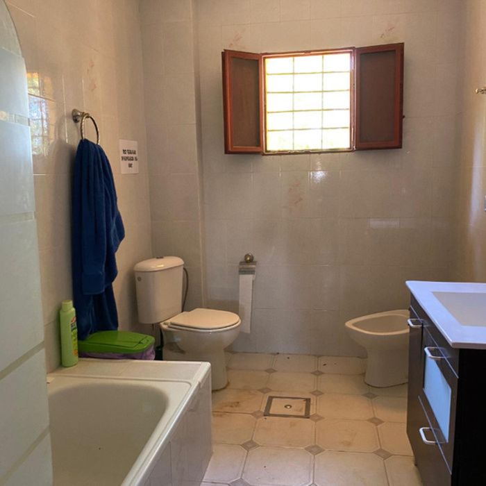 ¡Oportunidad Exclusiva! Finca rústica de Recreo con Chalet y Piscina a 10 km de Sevilla