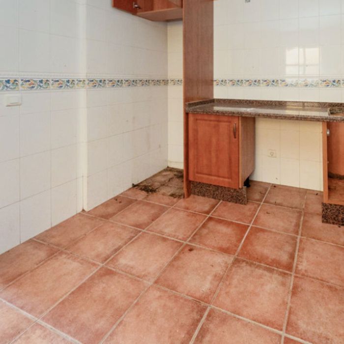 CASA DE 3 DORMITORIOS EN DOS HERMANAS