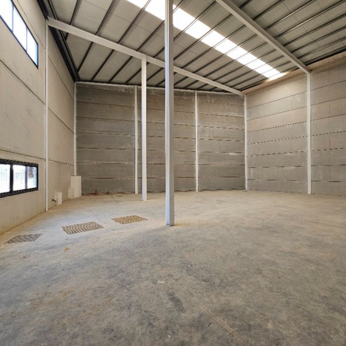 NAVE INDUSTRIAL A ESTRENAR EN RECISUR