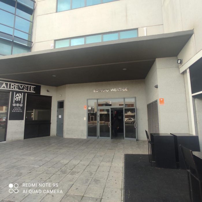 OFICINA EN EDIFICIO VERTICE DOS HERMANAS